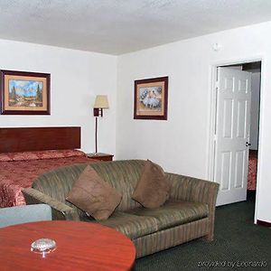 American Inn & Suites Lax Airport